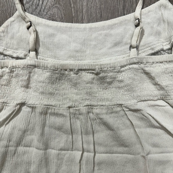 Shyanne Women’s White Smock Flowy Tank Top Size:Small - Picture 7 of 7